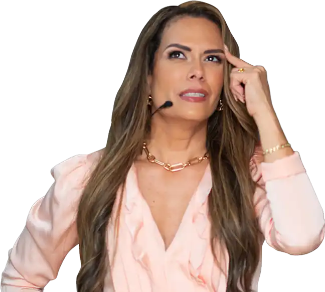 Carla Sanchez pensando movil